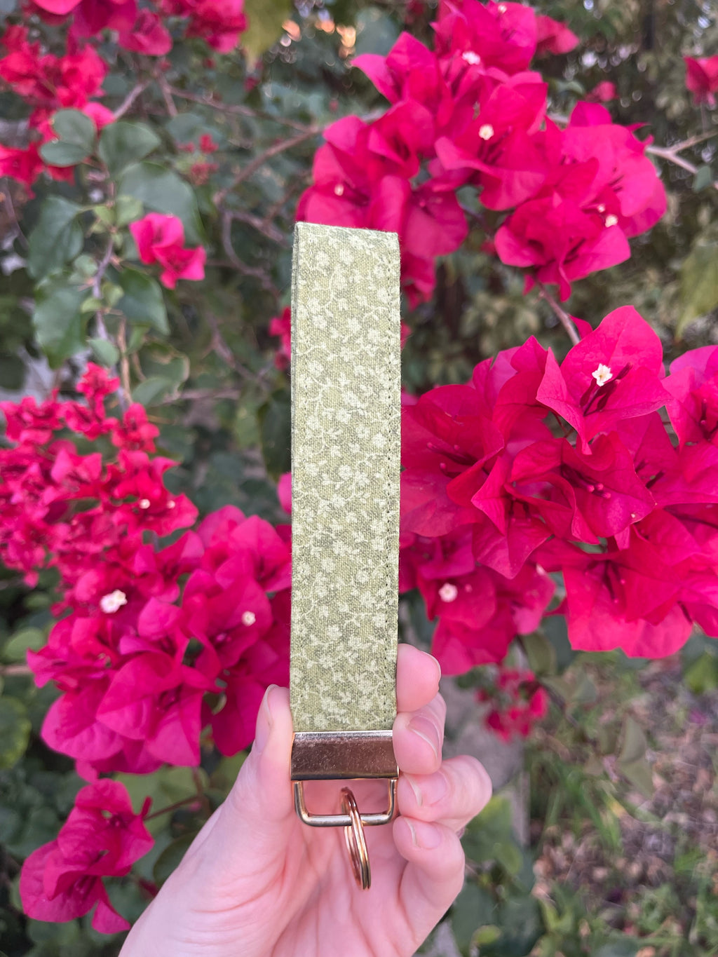 Olivewood Floral Wristlet